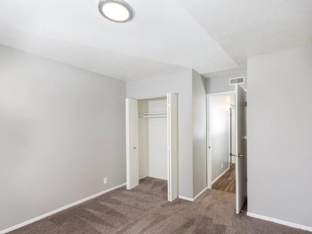 2030 S Main St - Photo 7 of 22