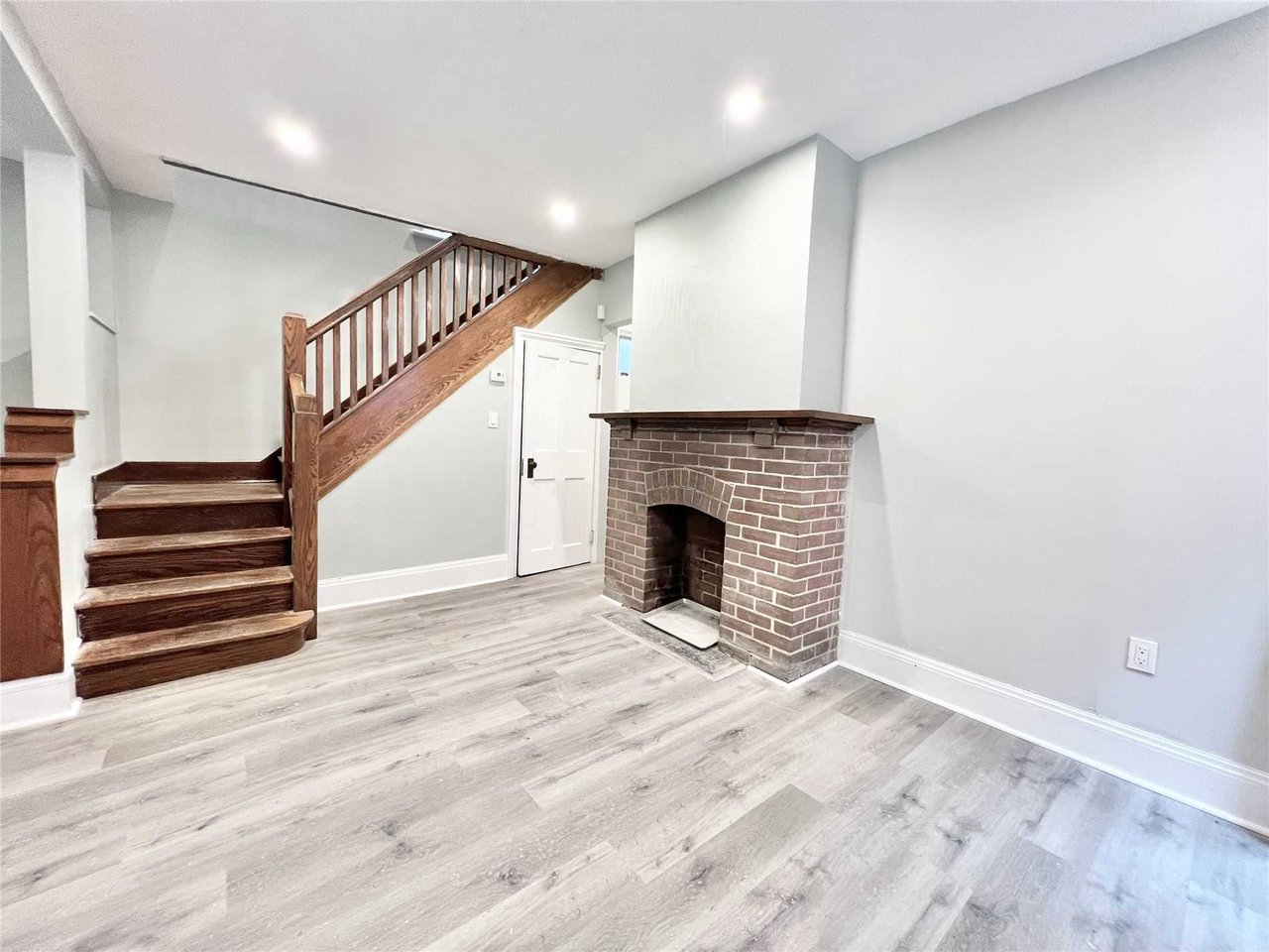 89 Waverley Road - Photo 3 of 15