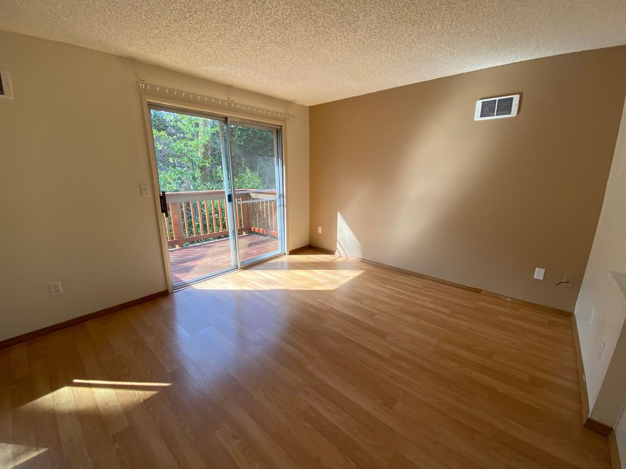 3375 Ratcliff Ln Se #3375 - Photo 5 of 11