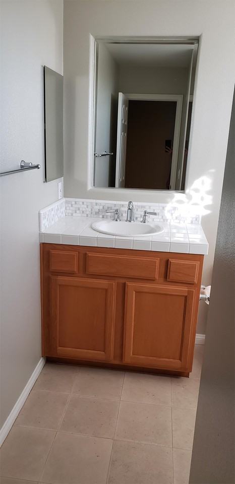3337 Crossland St #1 - Photo 2 of 10