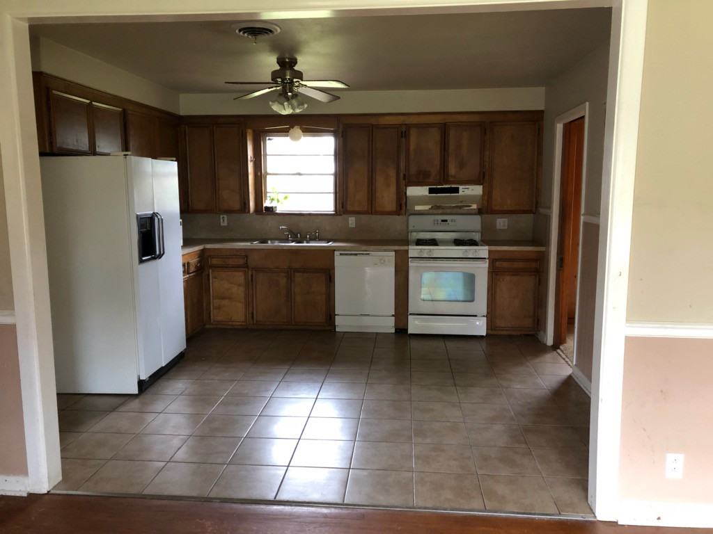 2609 Ormond Pl - Photo 2 of 14