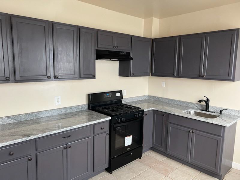 1504 W 3rd St #1 - Photo 5 of 16