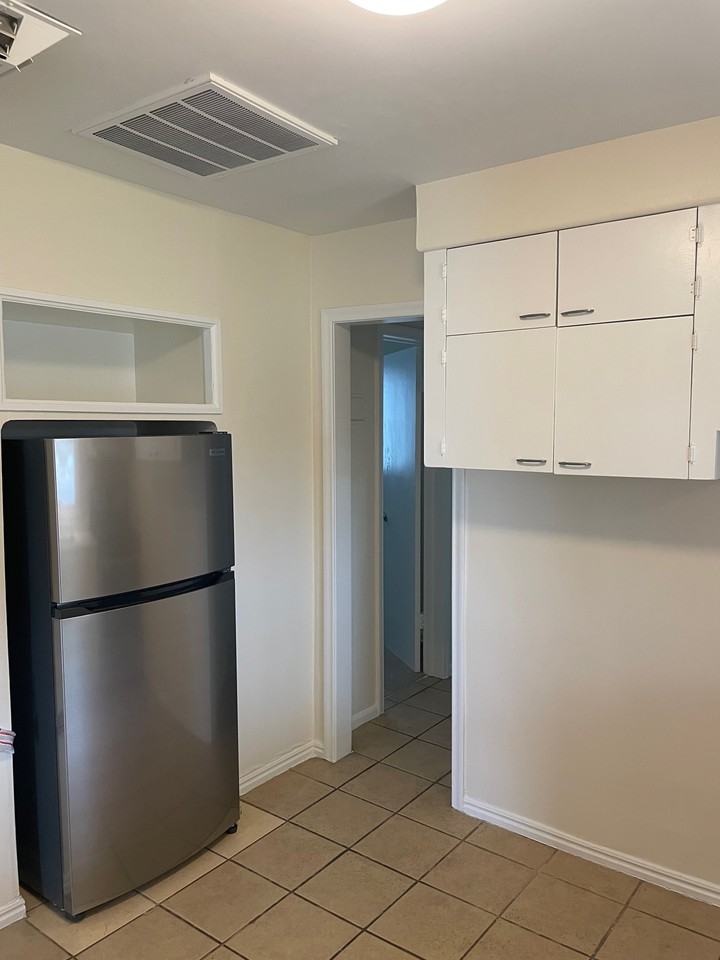 775 S 300 E #1 - Photo 4 of 19