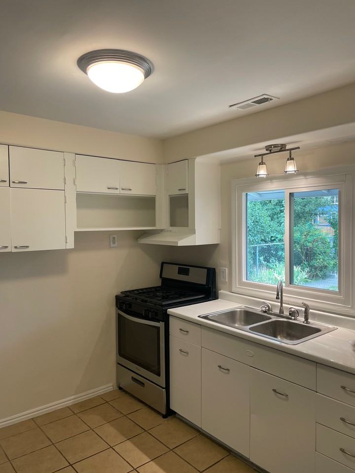 775 S 300 E #1 - Photo 5 of 19