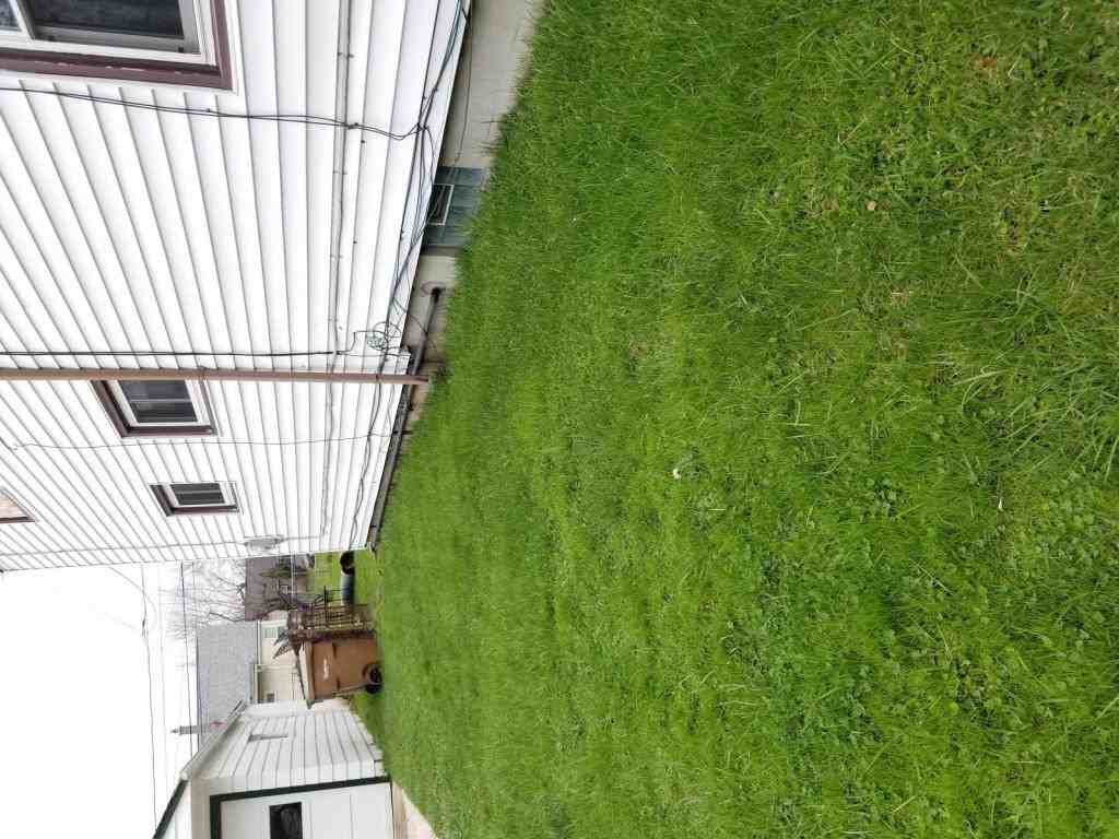 758 S Huth Rd - Photo 4 of 32