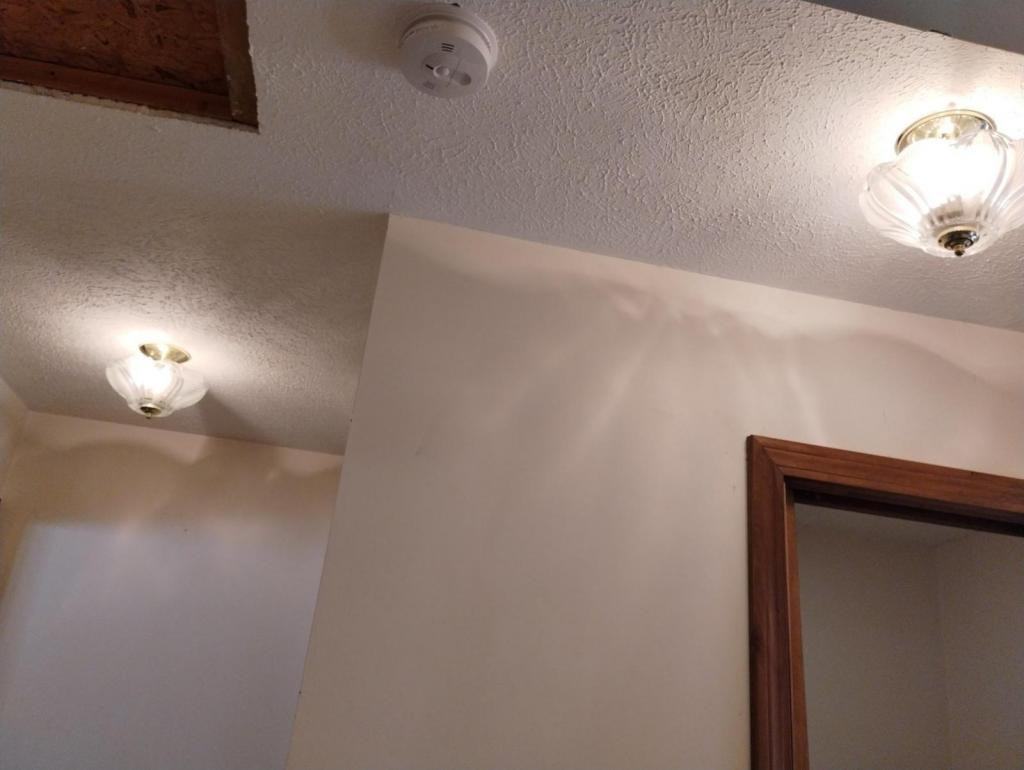 20277 Emery Rd - Photo 4 of 8