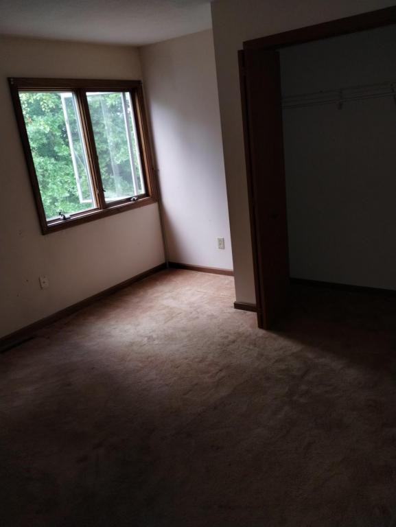 20277 Emery Rd - Photo 7 of 8