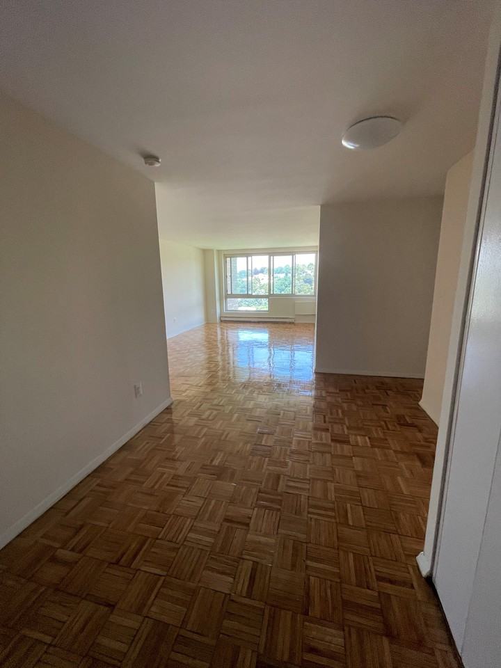 Seven Pines 1 Glenwood Avenue 25J, Yonkers, NY 10701 Apartment for