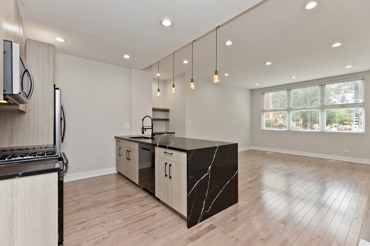 1013 W 18th St #001A