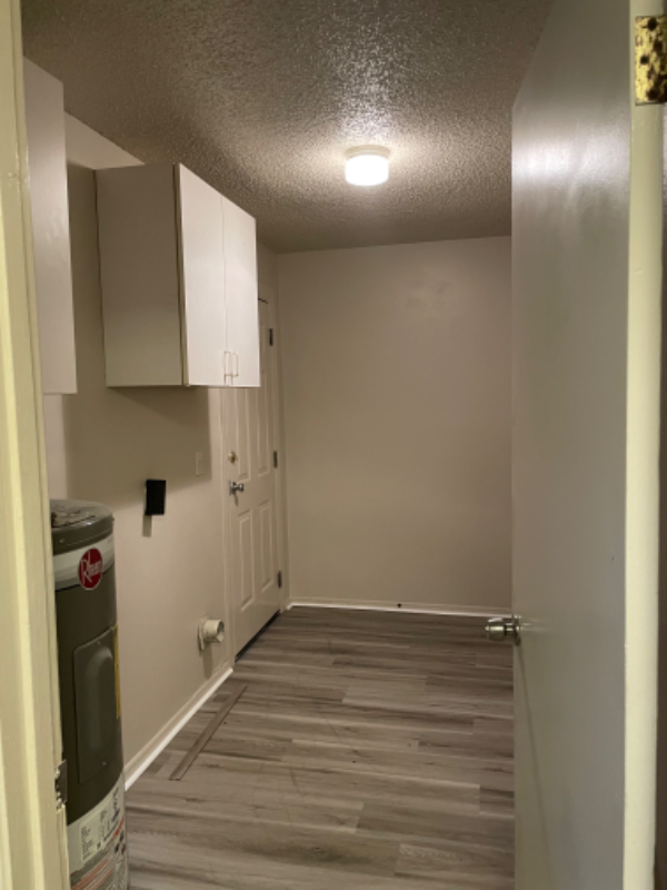 2865 Green Acres Ave - Photo 2 of 5