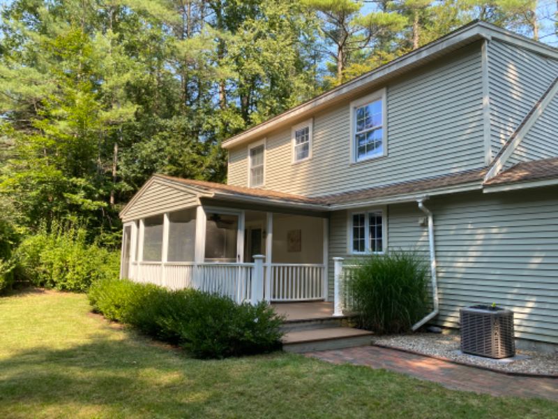 63 Perry Ln - Photo 2 of 14