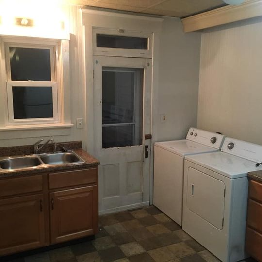 27 N Tulpehocken St - Photo 2 of 7