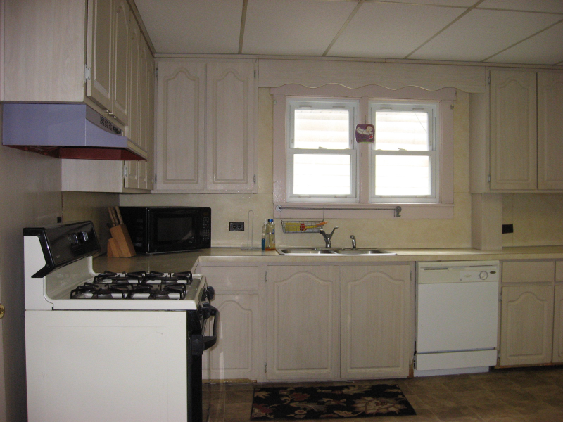 18 Harrington Ave - Photo 2 of 8