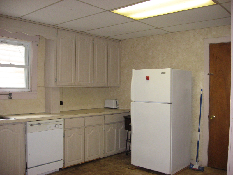 18 Harrington Ave - Photo 3 of 8