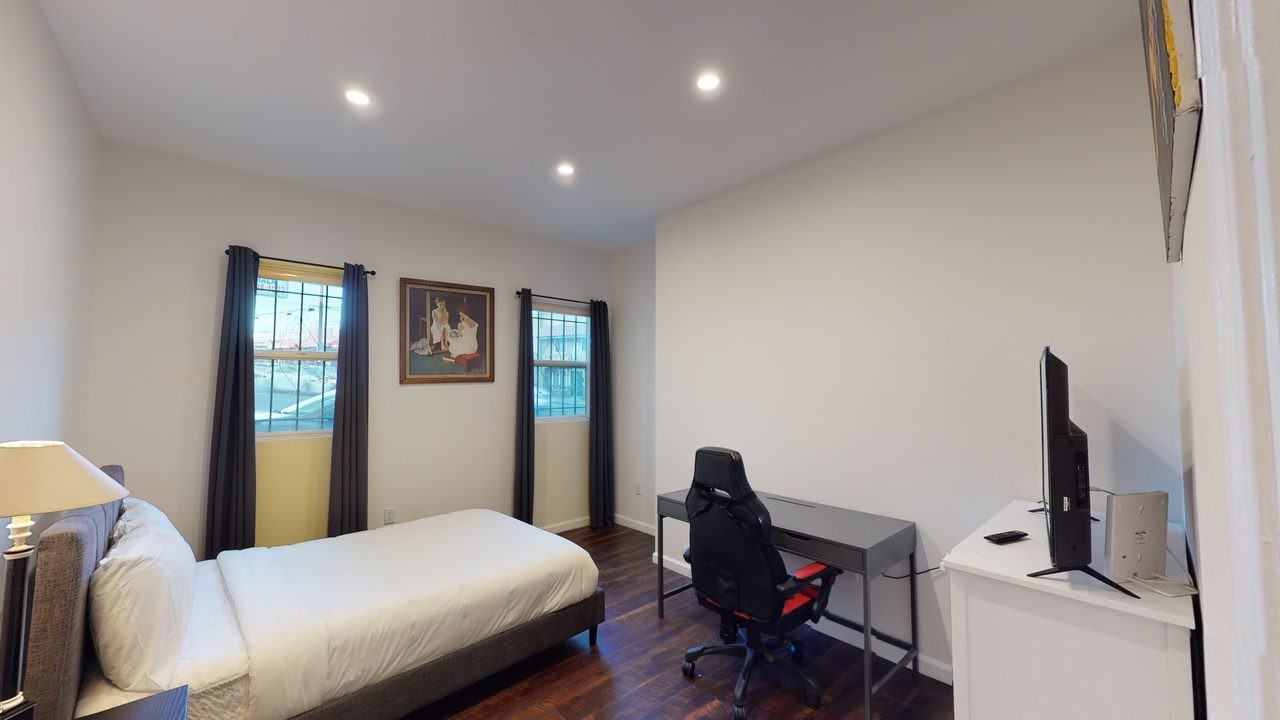 731 S Rampart Blvd #F