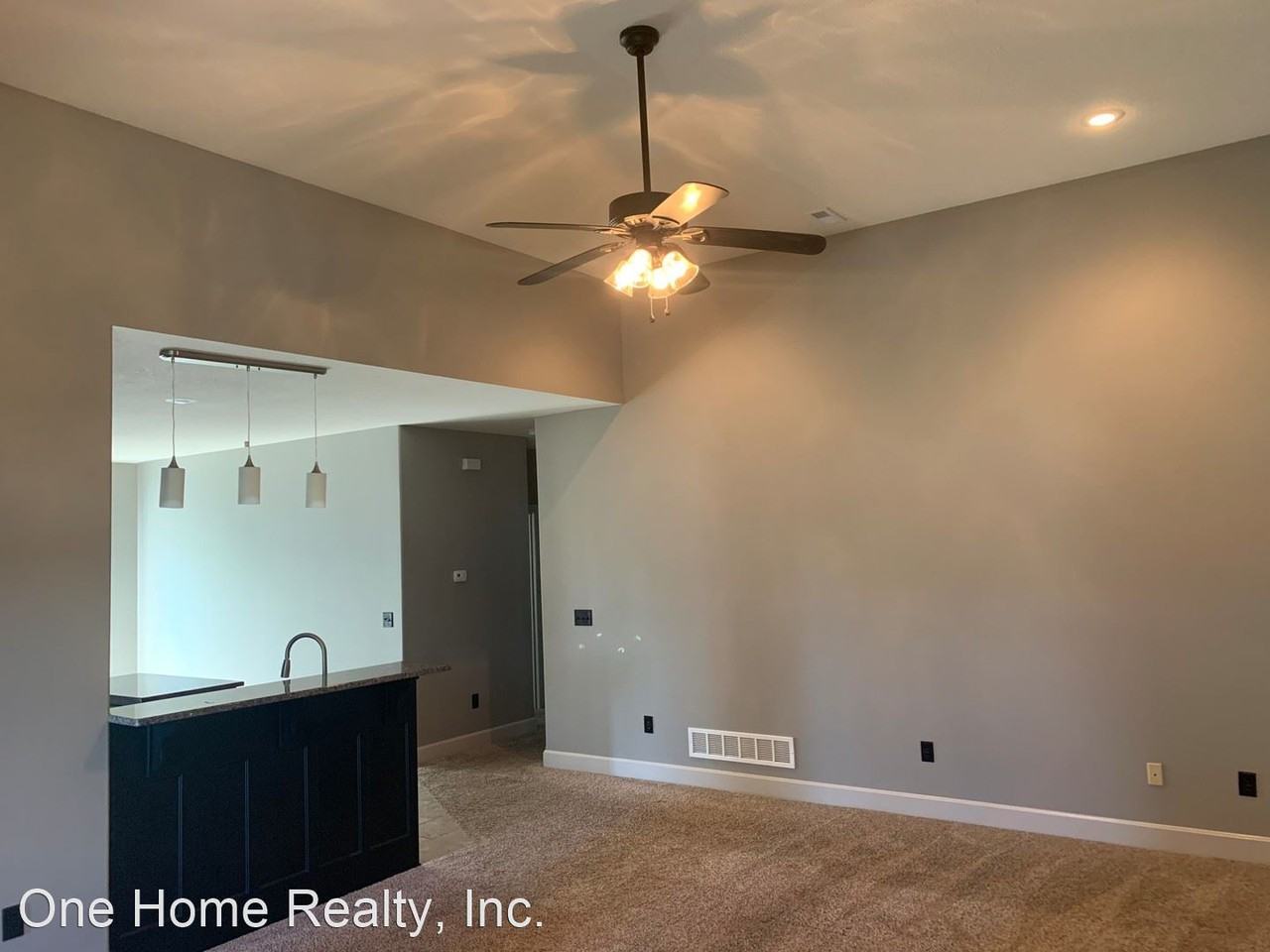 11659-11661 Ridgeway Ct - Photo 2 of 8