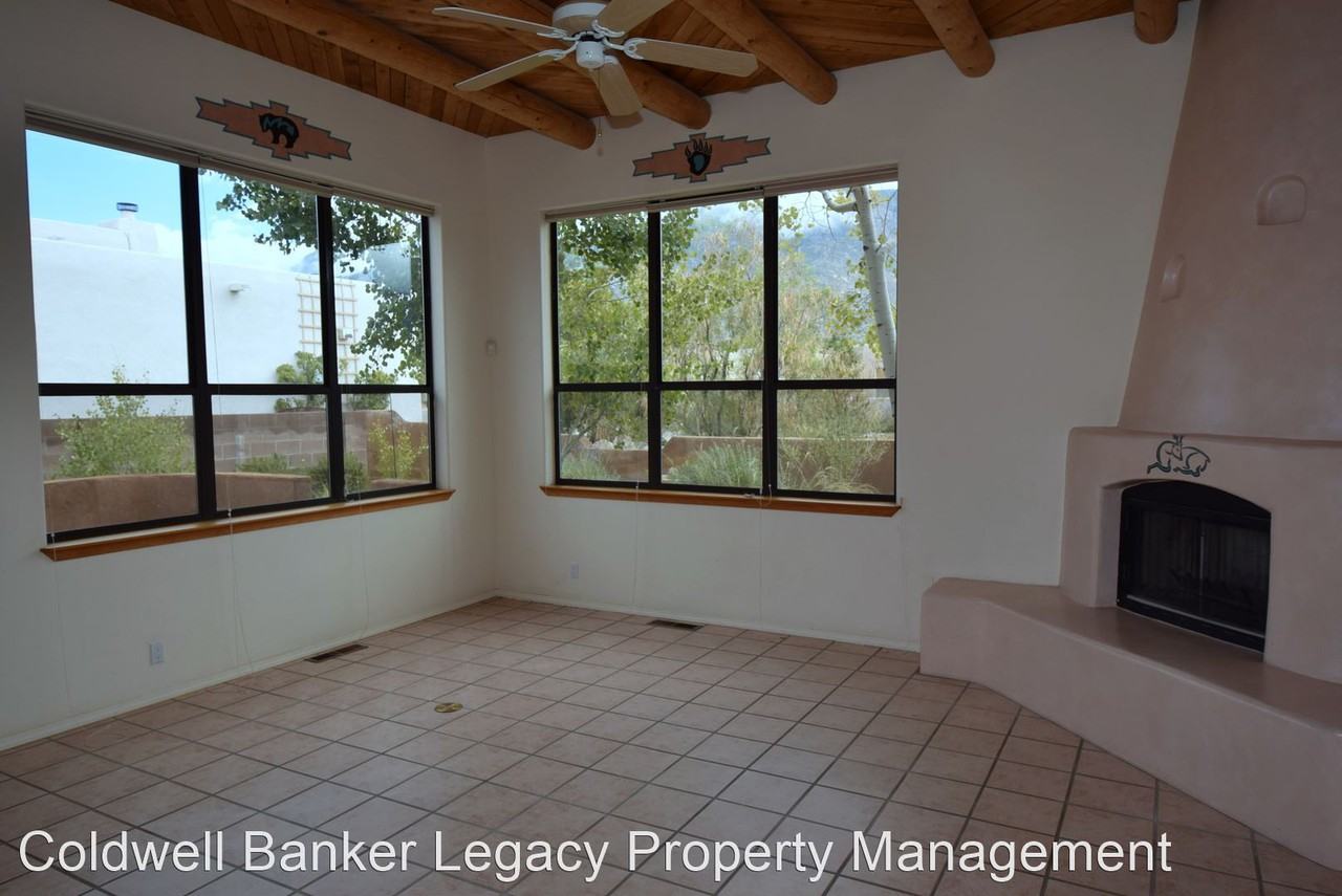 8220 Raintree Dr Ne - Photo 2 of 24