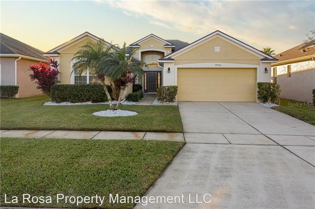 2926 White Cedar Cir - Photo 3 of 36