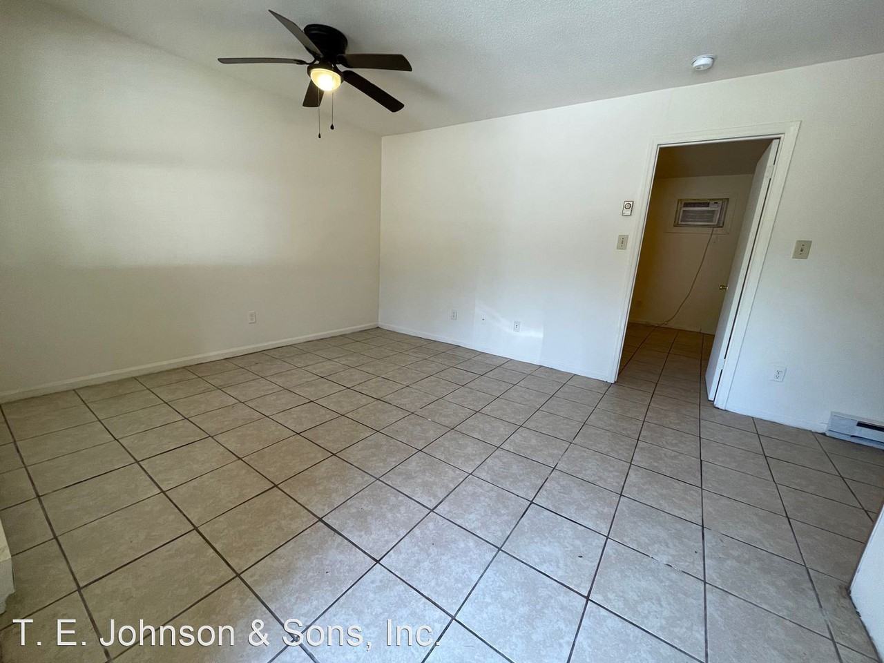 1508 Oakshire Ct - Photo 2 of 6