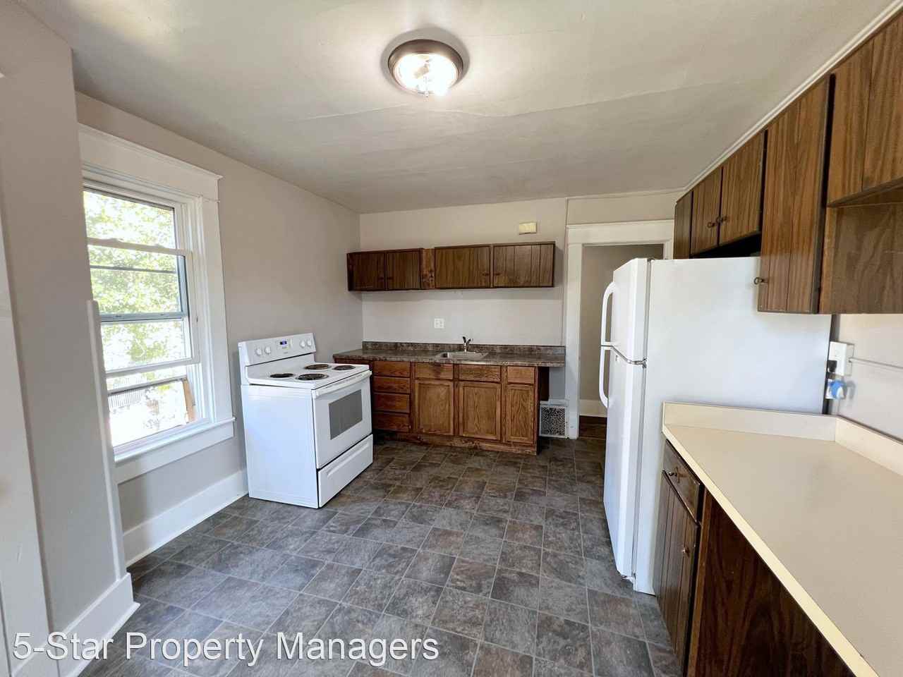 312 1/2 E Lincoln Ave - Photo 3 of 13