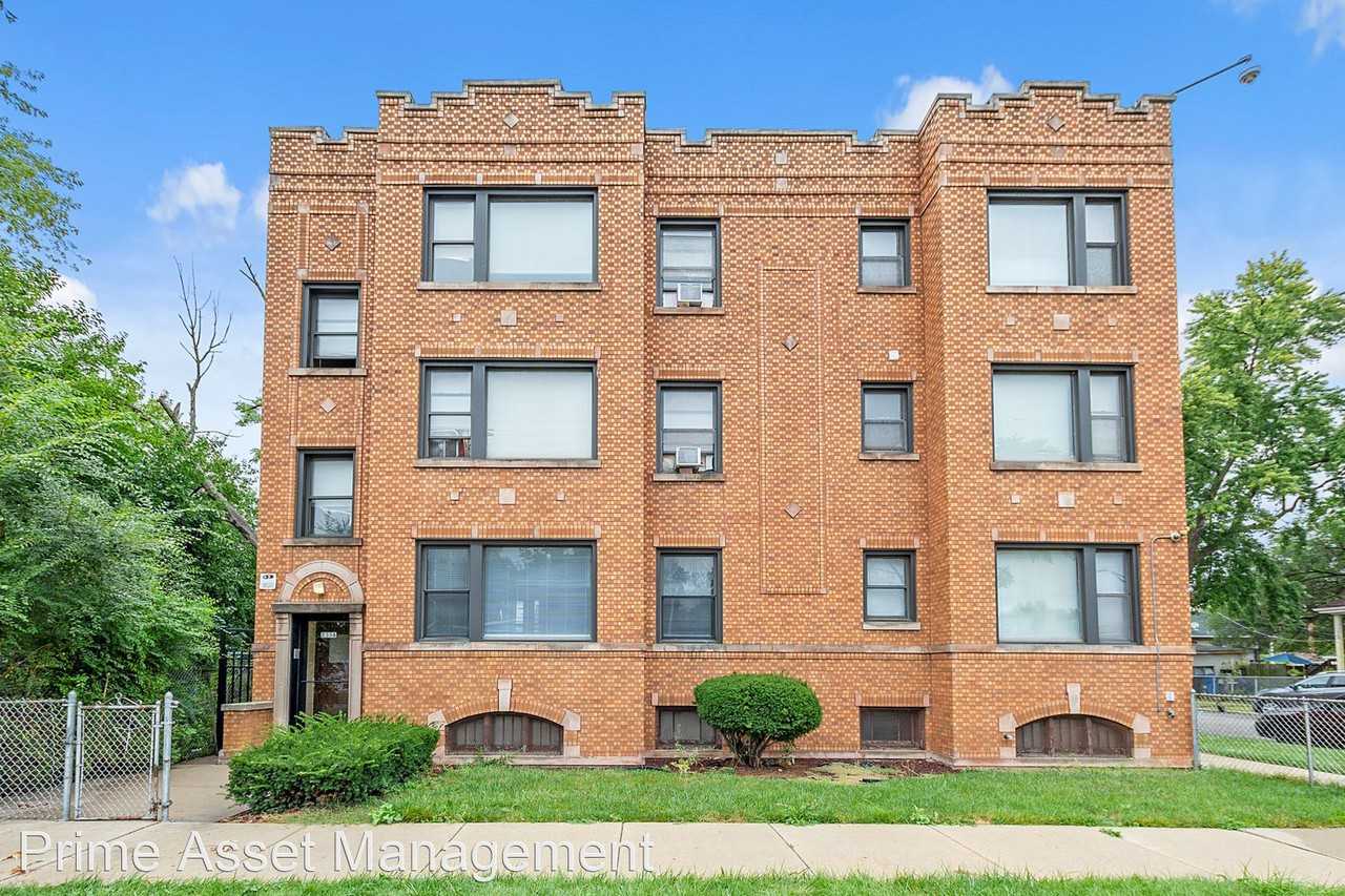 7146-7152 S Claremont Ave 2336 W 72nd St - Photo 2 of 9