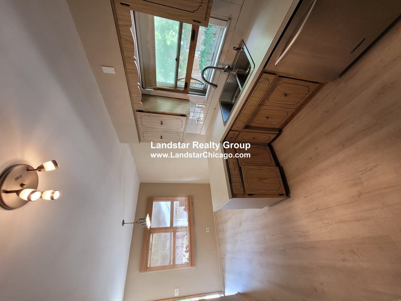 4628 N Plainfield Ave - Photo 3 of 21