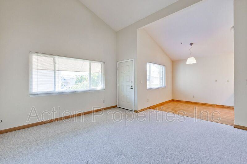 180 Albacore Ln - Photo 2 of 20