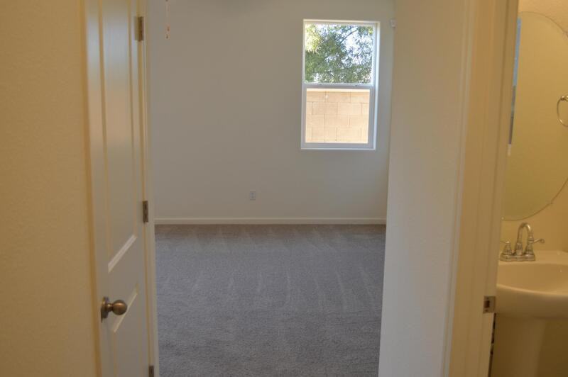 263 Shafer Ave - Photo 5 of 31