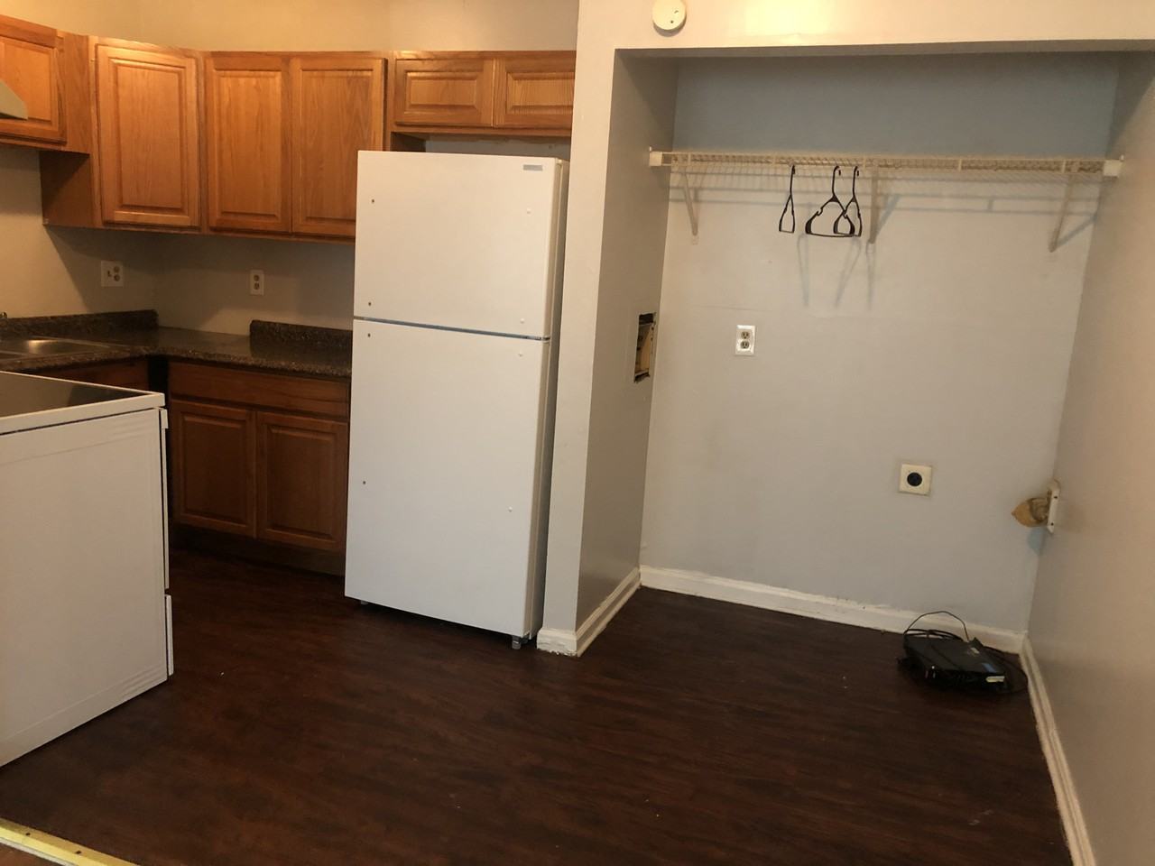 1116 Woodstock Ln #10 - Photo 4 of 8