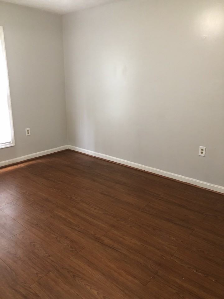 1116 Woodstock Ln #10 - Photo 7 of 8