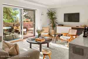 featured image of 119 E Cooper Ave #15