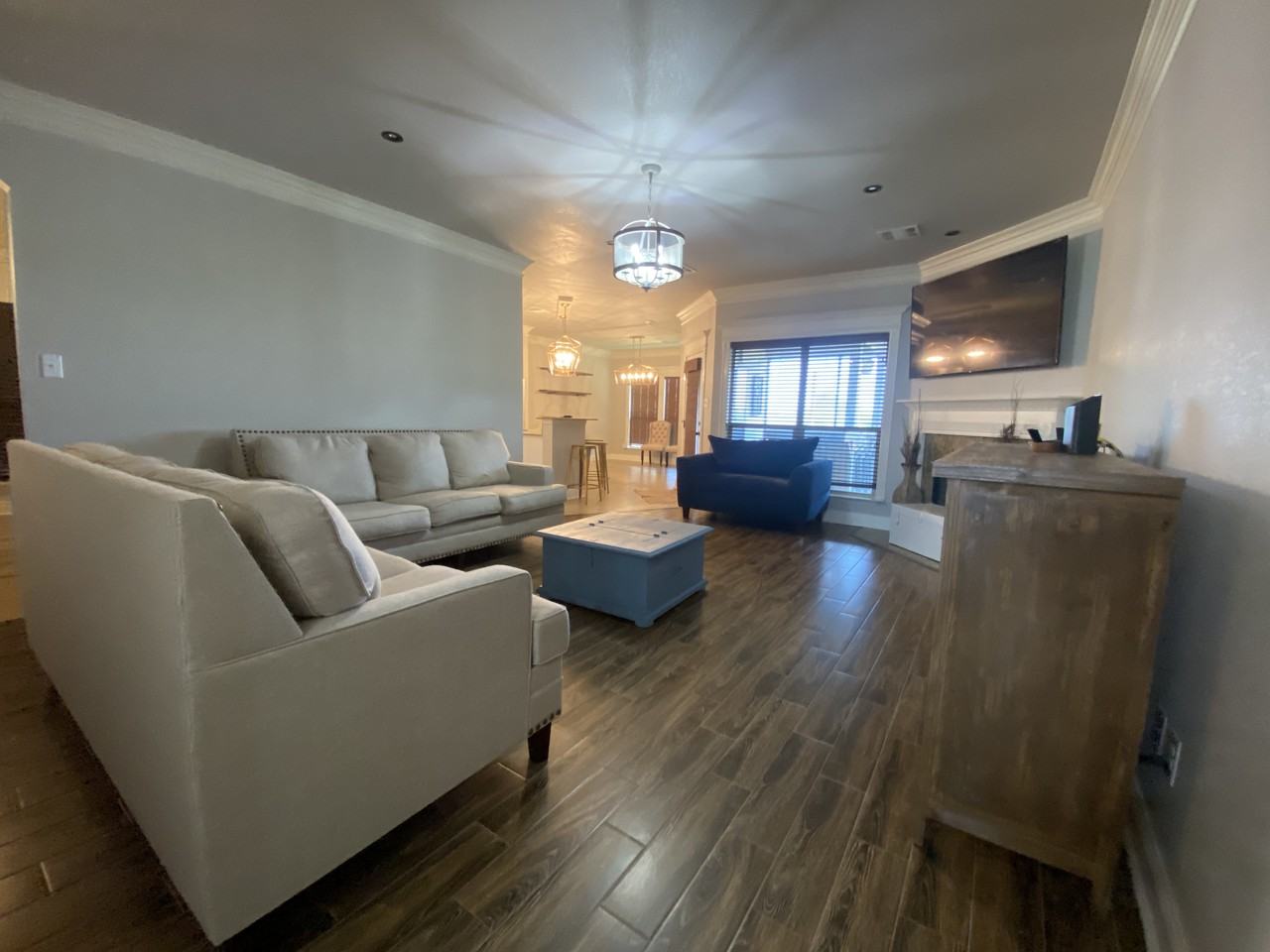 202 Lakefront Dr - Photo 3 of 30