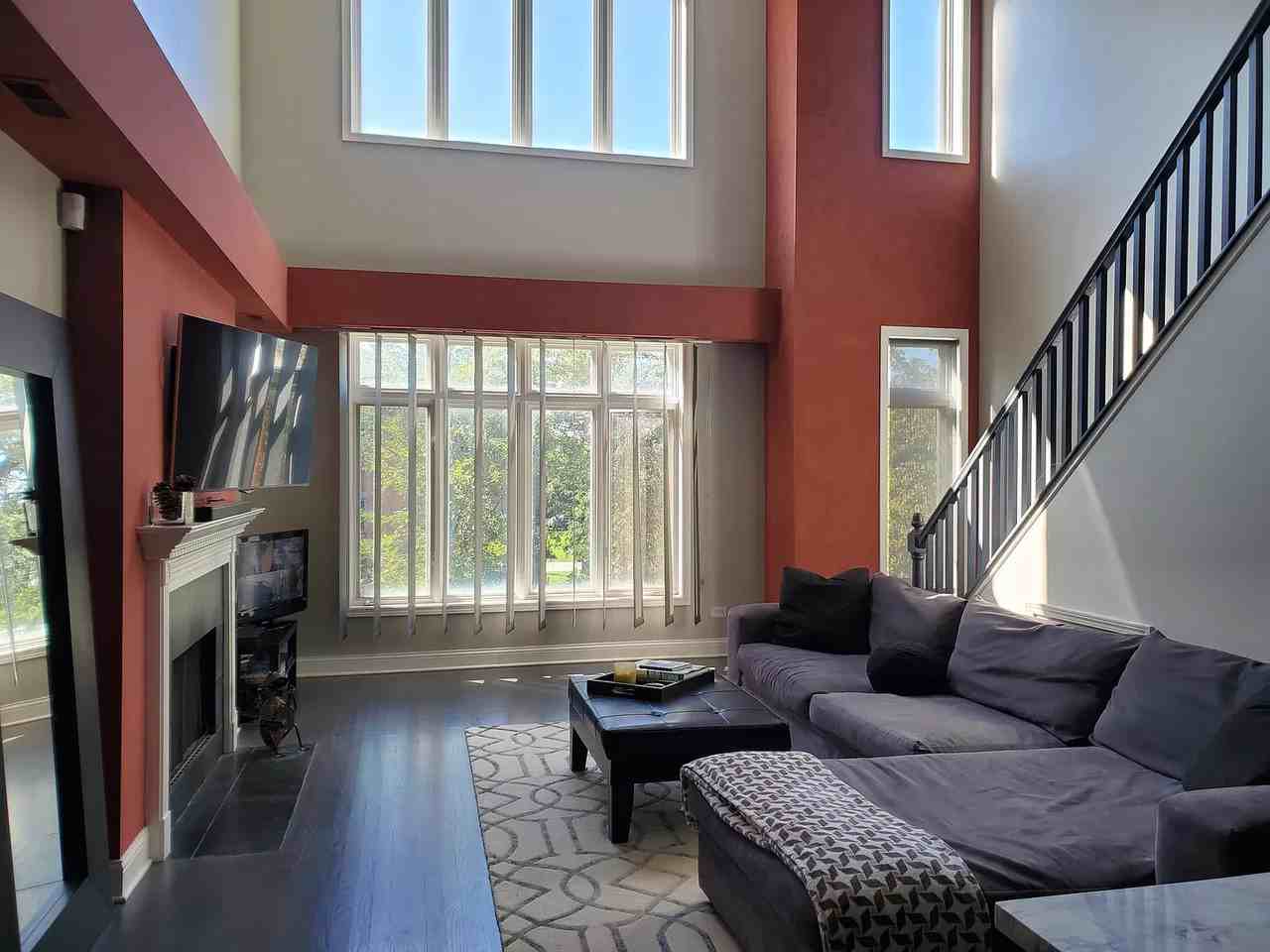 1346 W Grenshaw St #2 - Photo 3 of 19