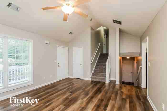 6012 Maiden Ln - Photo 2 of 15