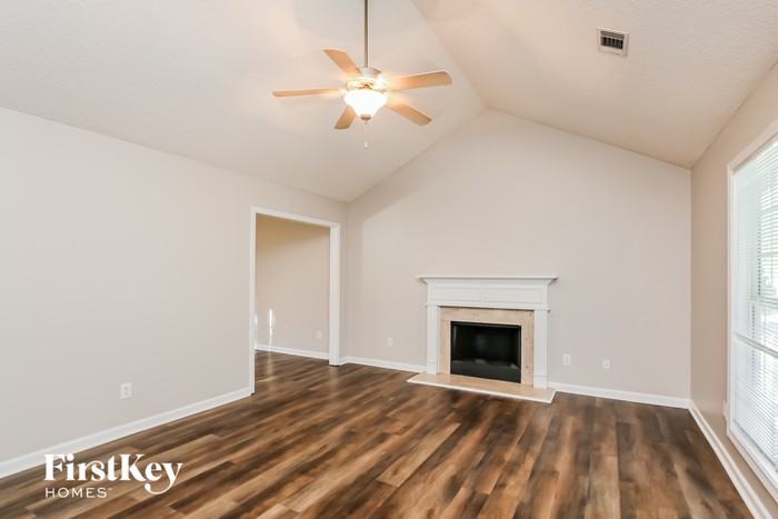 6012 Maiden Ln - Photo 3 of 15