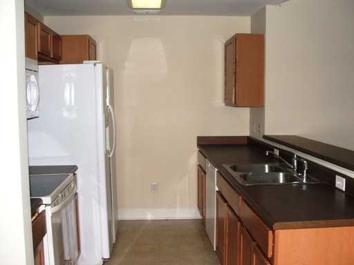 64 Fox Den Dr #202 - Photo 2 of 13