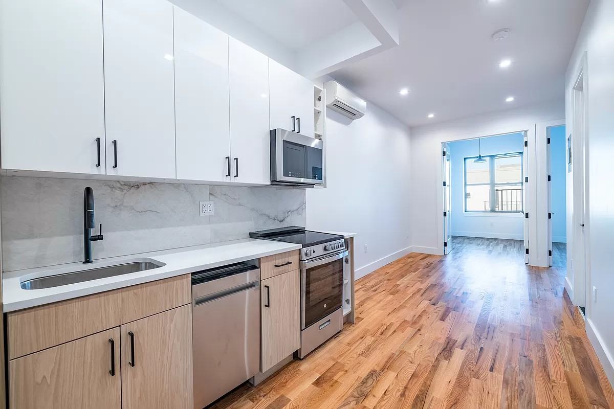 702 Evergreen Avenue #3L - Photo 2 of 12