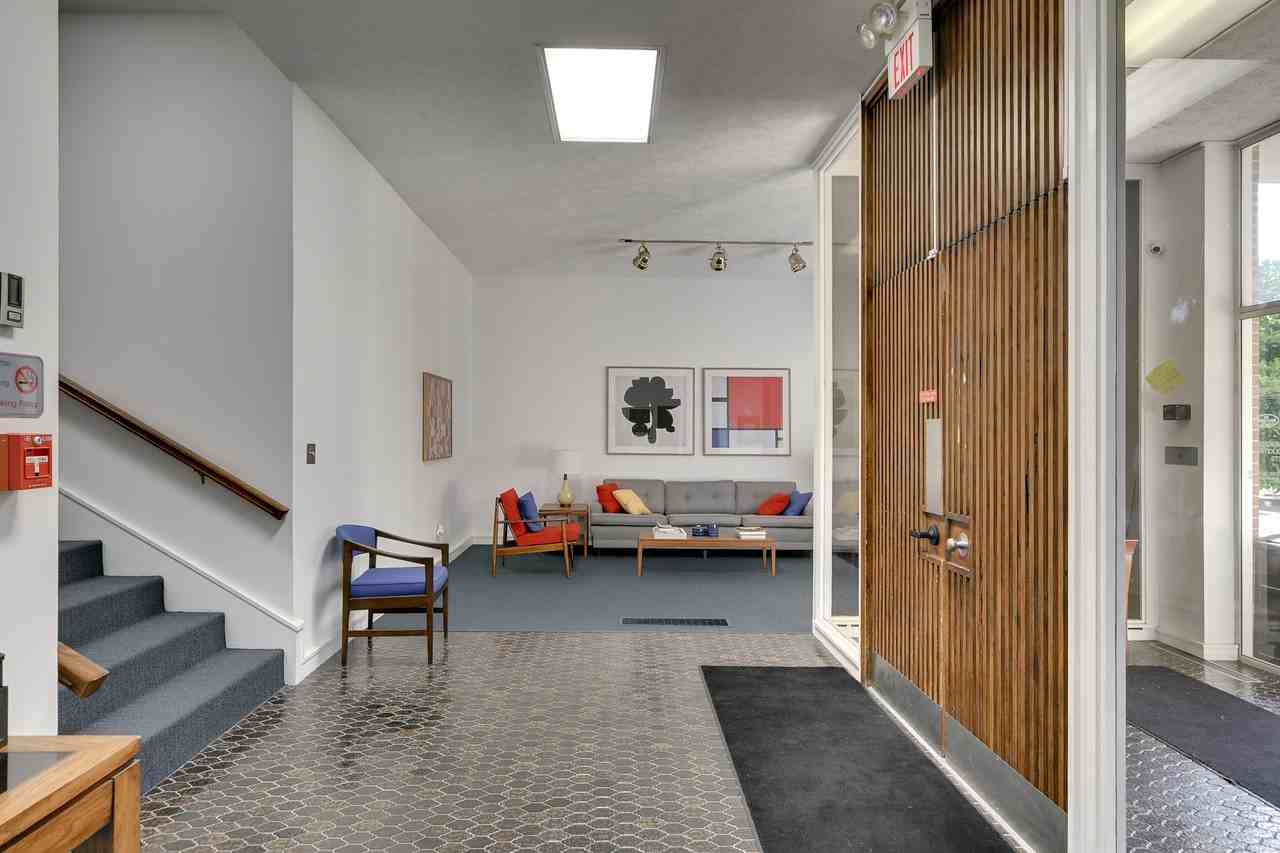 500 South 37th Street #207 - Photo 4 of 39