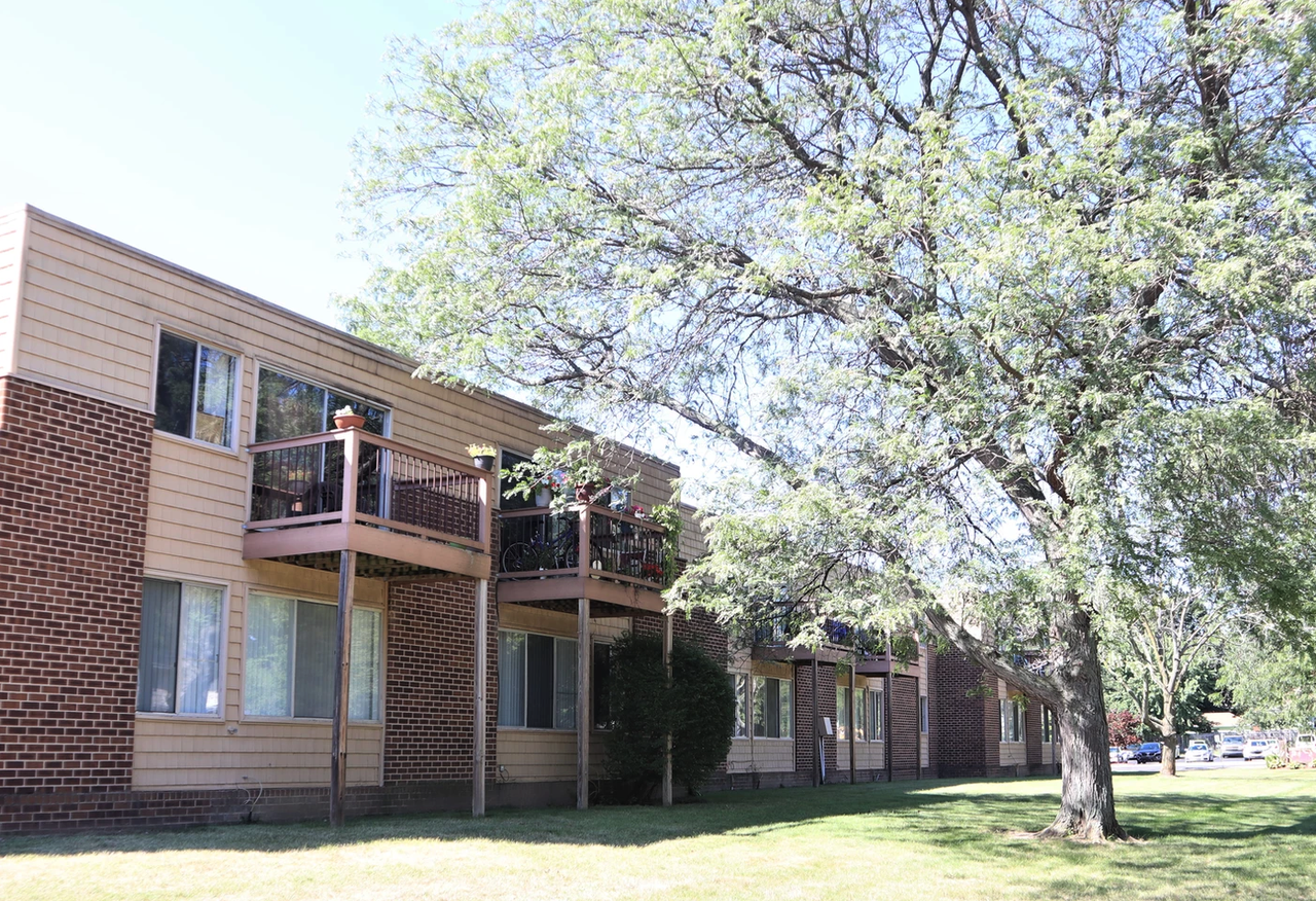 Somerset - Photo 2 of 7