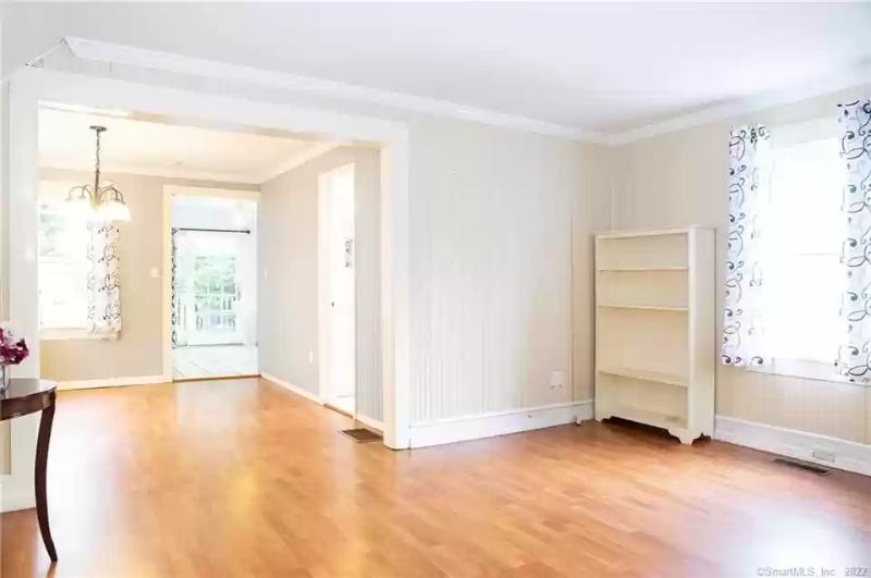 19 Hill St - Photo 2 of 11