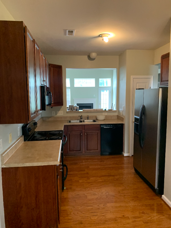 1422 Burrell Avenue Northwest - Photo 2 of 7