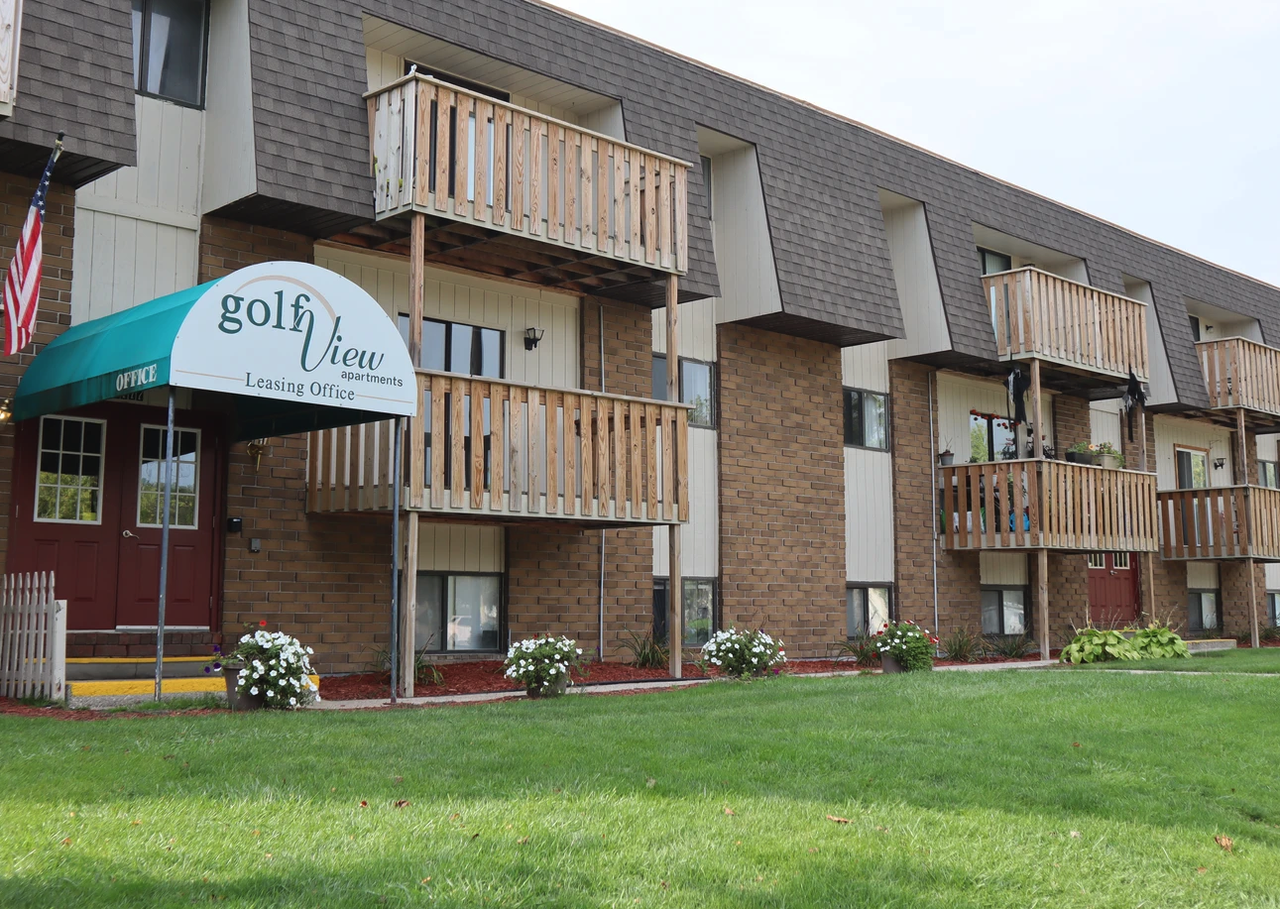 Golfview - Photo 6 of 9