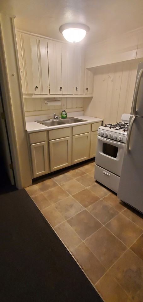 508 West Hill Street #10