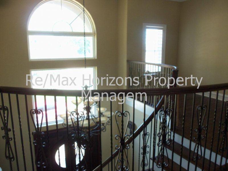 1355 Players Club Cir - Photo 2 of 10