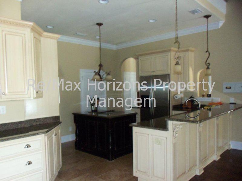 1355 Players Club Cir - Photo 4 of 10