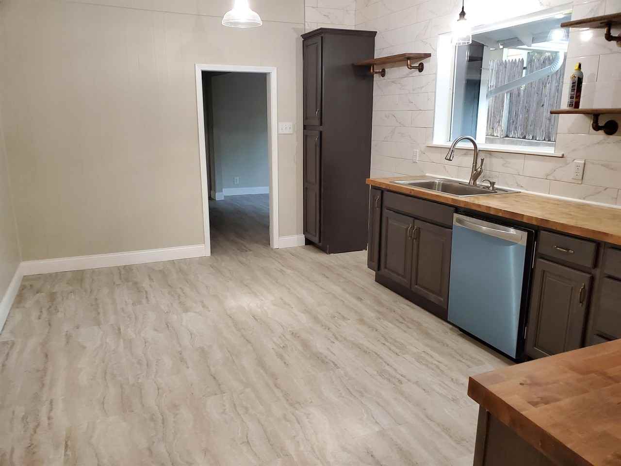 101 E Hallsell St #101 - Photo 2 of 11