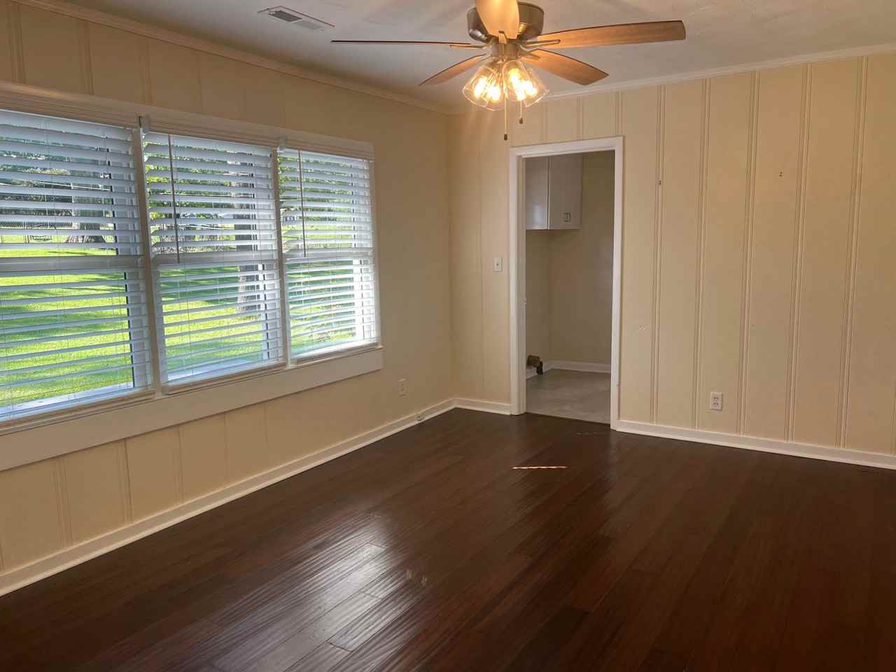 1711 Pennylane Se #1 - Photo 5 of 9