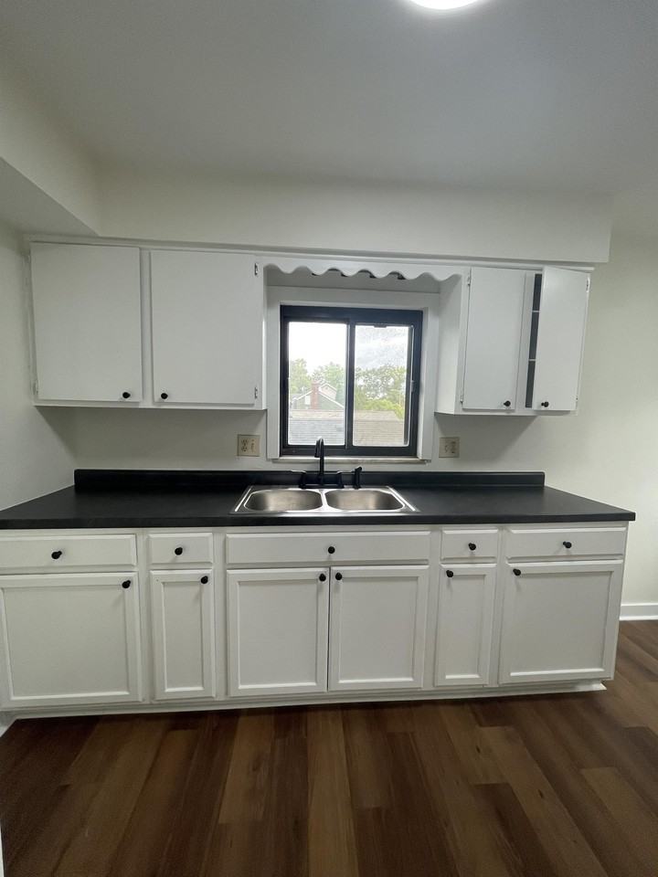 1500 E 25th Ave #2 - Photo 3 of 19