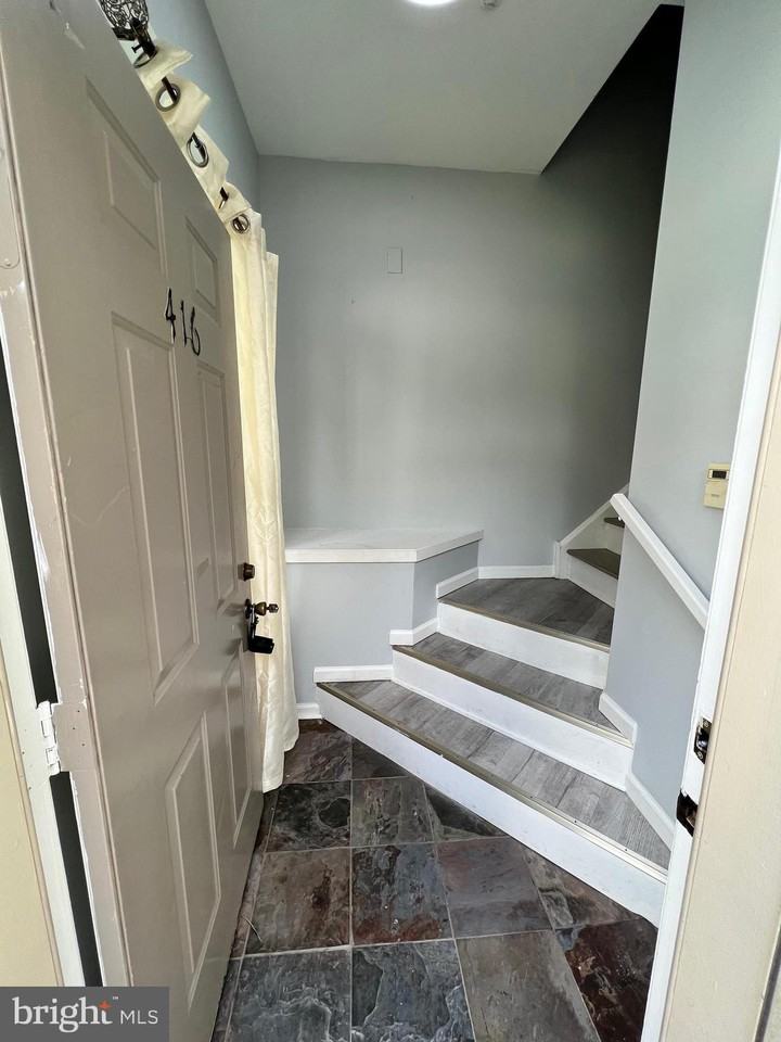 416 Dresher Woods Dr - Photo 2 of 16