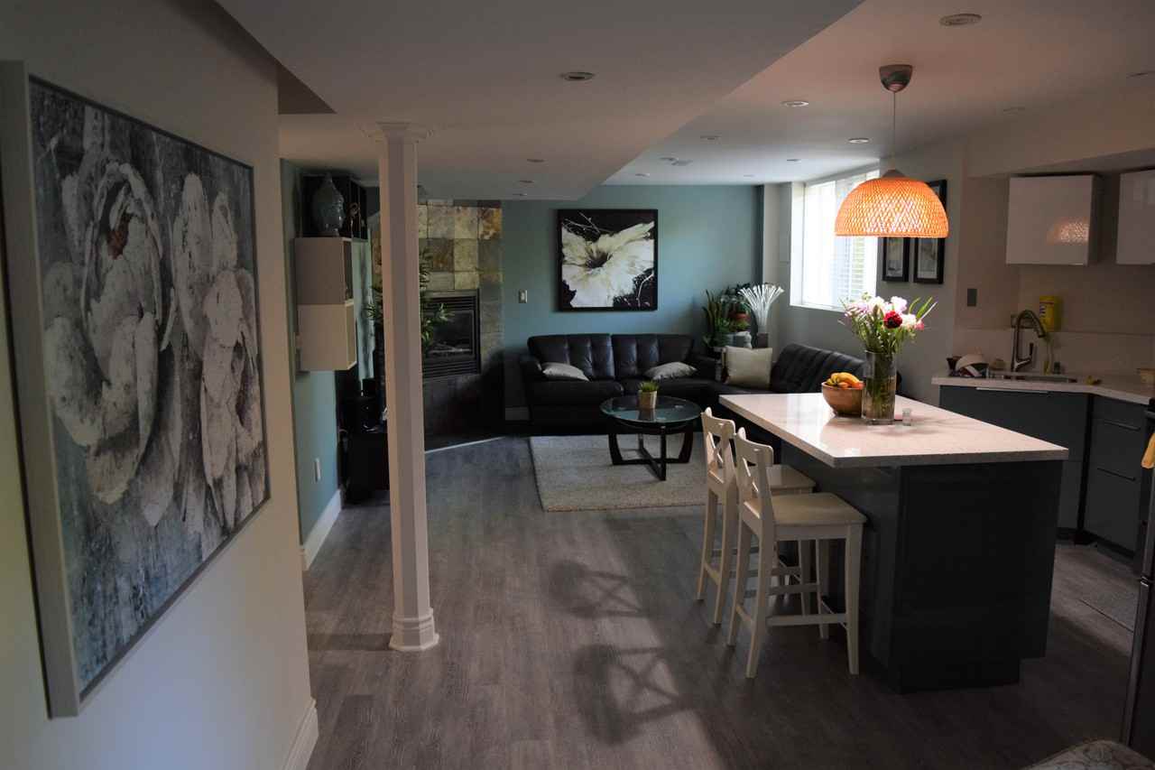 6849 Johnson Wagon Crescent - Photo 3 of 10